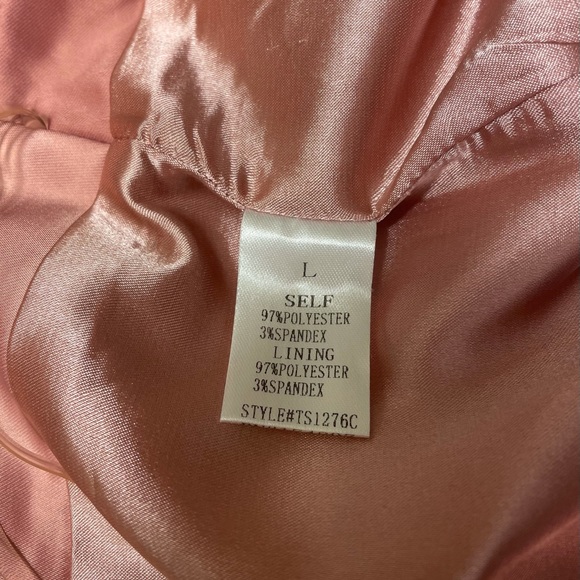 Fashion Nova Pink mini Skirt - Picture 5 of 5